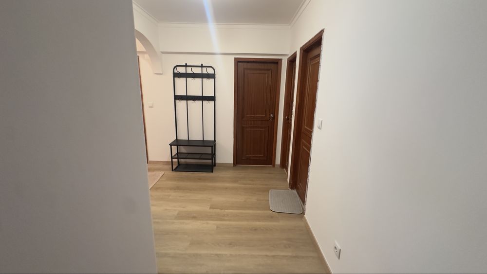 Alugo quarto ao pe de psp de queluz apartamento com
