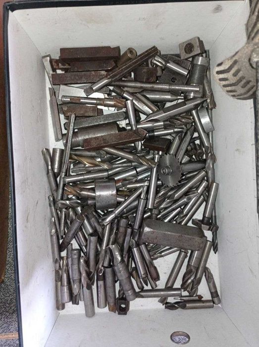 Продам инструмент для фрезерных работ