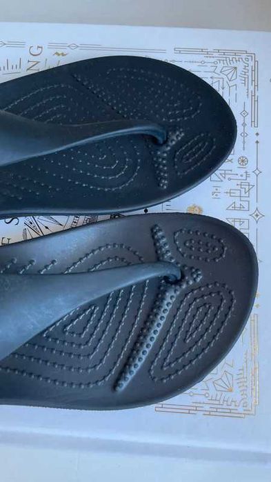 czarne gumowe japonki crocs serena flip W5 (35/36)