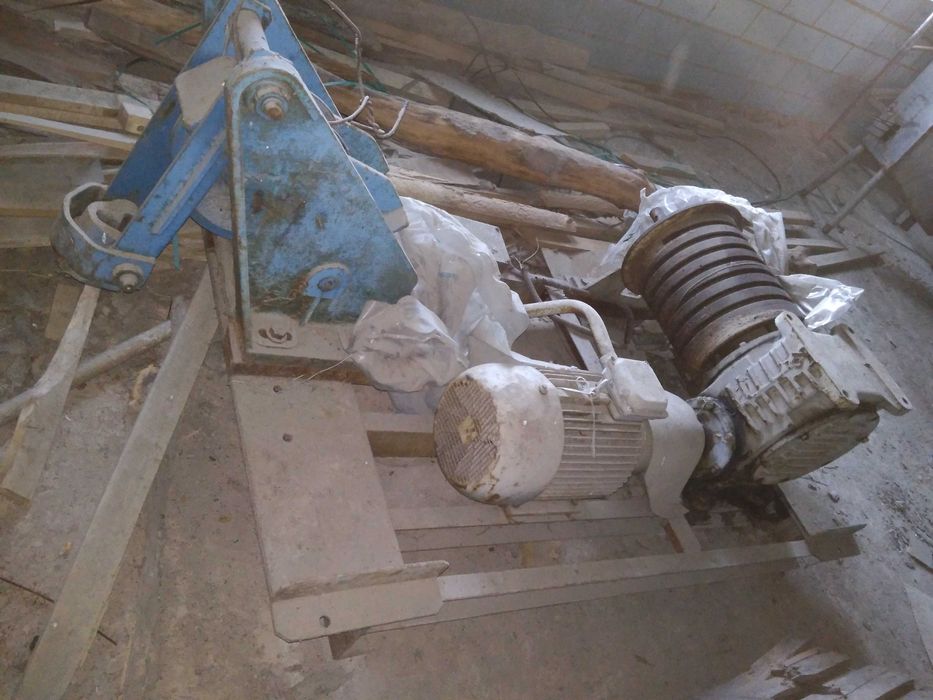 Продається лебедка