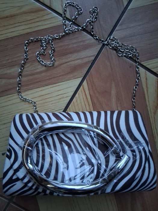 Piękna Nowa torebka. Polecam.