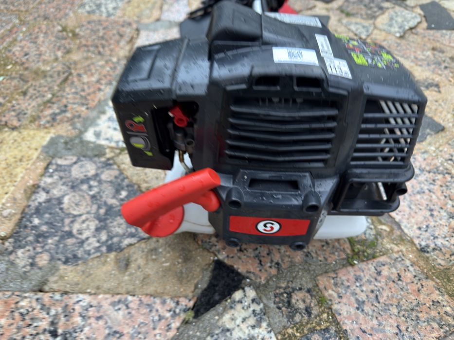 Roçadora a gasolina 42,7 cc Sterwins PBC2-43B-AB.22