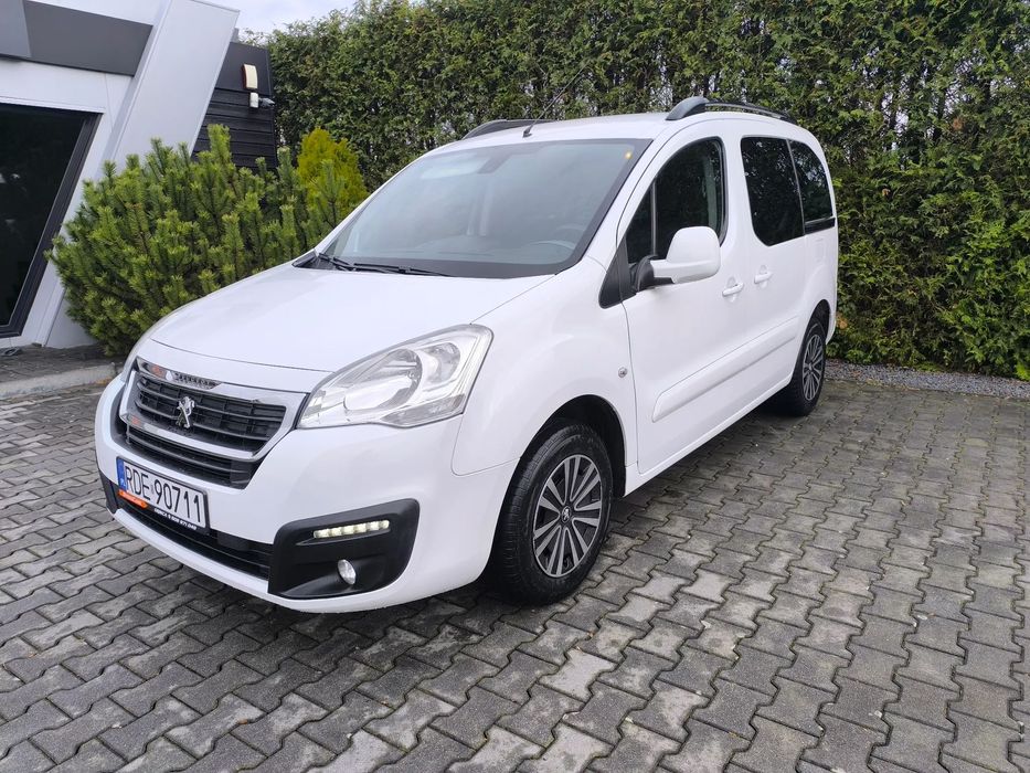 Peugeot Partner 1.6 HDi 99KM bezwypadkowy org  lakier 193tys przebieg