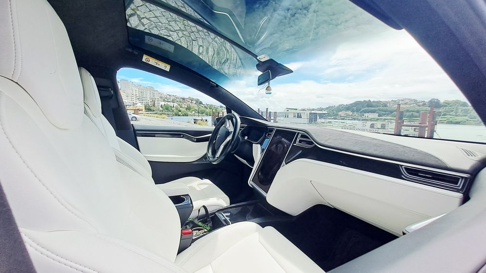Tesla Model X 100D