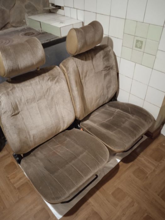 Сиденье сидіння с лифтом.