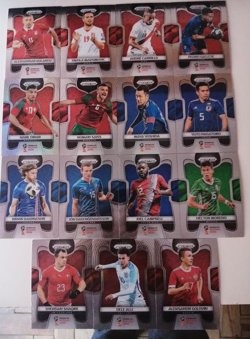 Vendo cartas mundial 2018 ( portes incluídos)