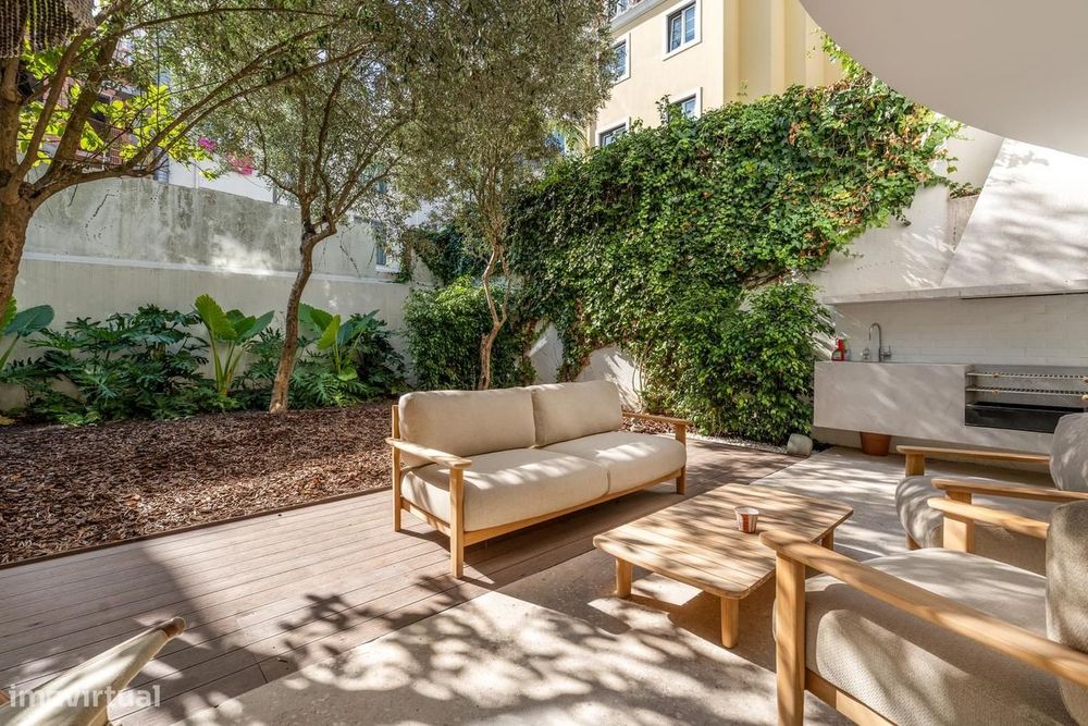 Moradia T4 com jardim, Lapa, Lisboa