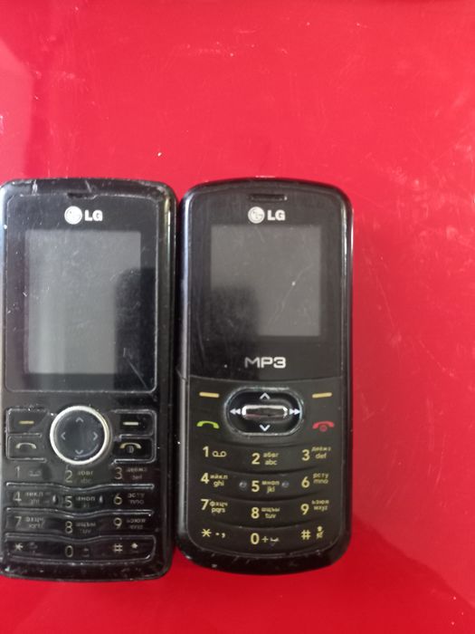 Мобильные телефоны  лот