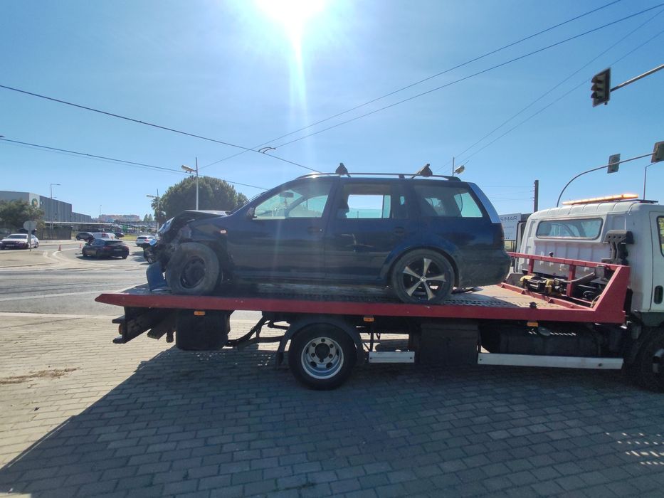 Serviço de reboque / pronto socorro automóvel 24h
RosaReboques