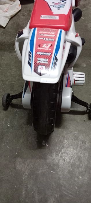 Mota criança a bateria