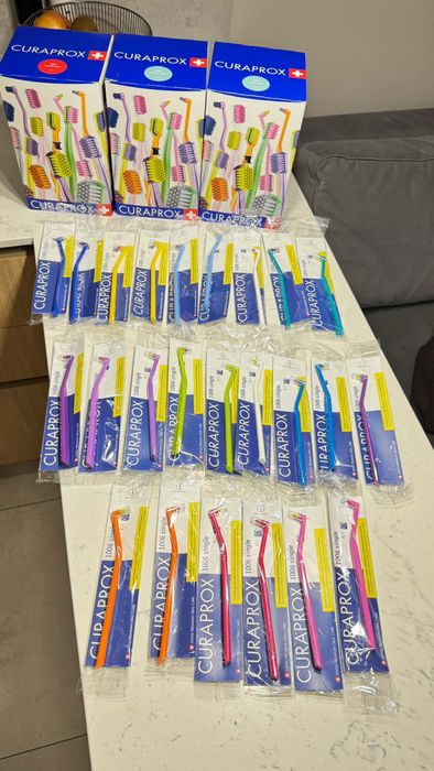 Зубні щітки Монопучки CURAPROX 1006 Single / 1009 Single