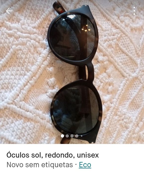 Óculos de sol e também para graduação