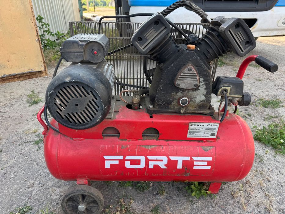 Продам Компрессор Forte V-0.4-51