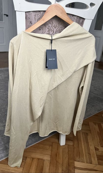 Продам трикотажний светр Massimo Duti,розміру XS.