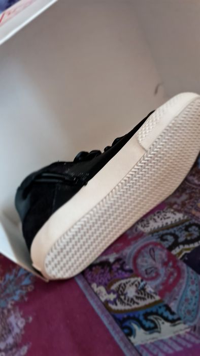 Ténis bota Guess 35