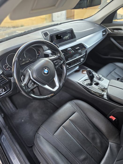BMW 520D G30 impecável.