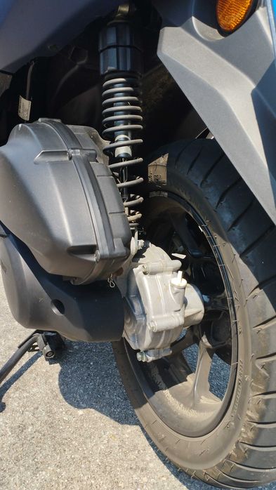 Scooter Yamaha NMax 125 connect bom estado Nov2021