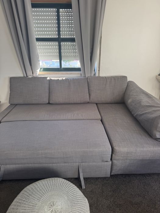 Sofá-Cama IKEA c/ Arrumação + Pufe SANDARED