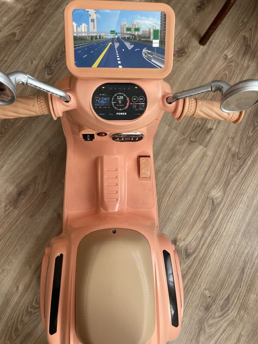 Продам дитячий електроскутер