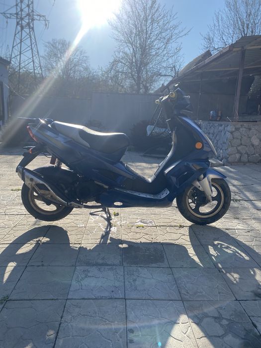 Скутер Tiger 80.