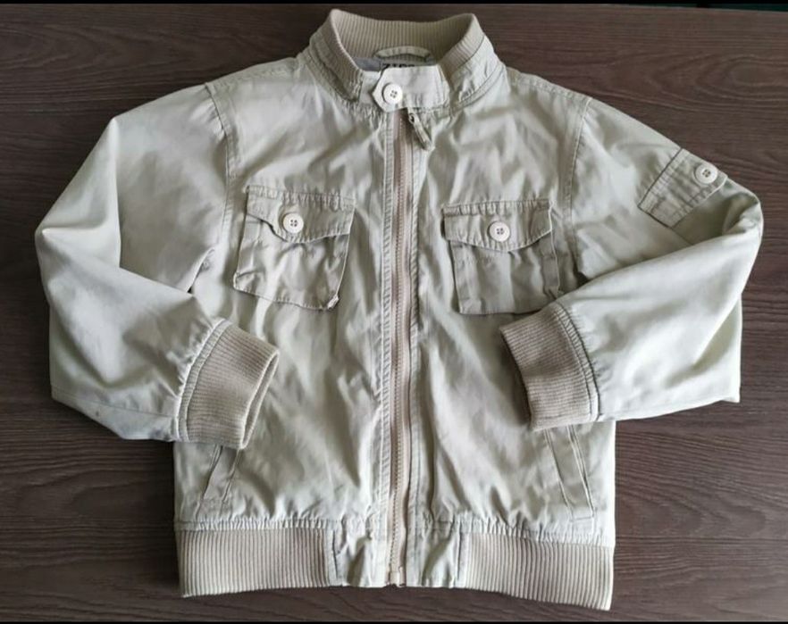 Куртка - вітровка