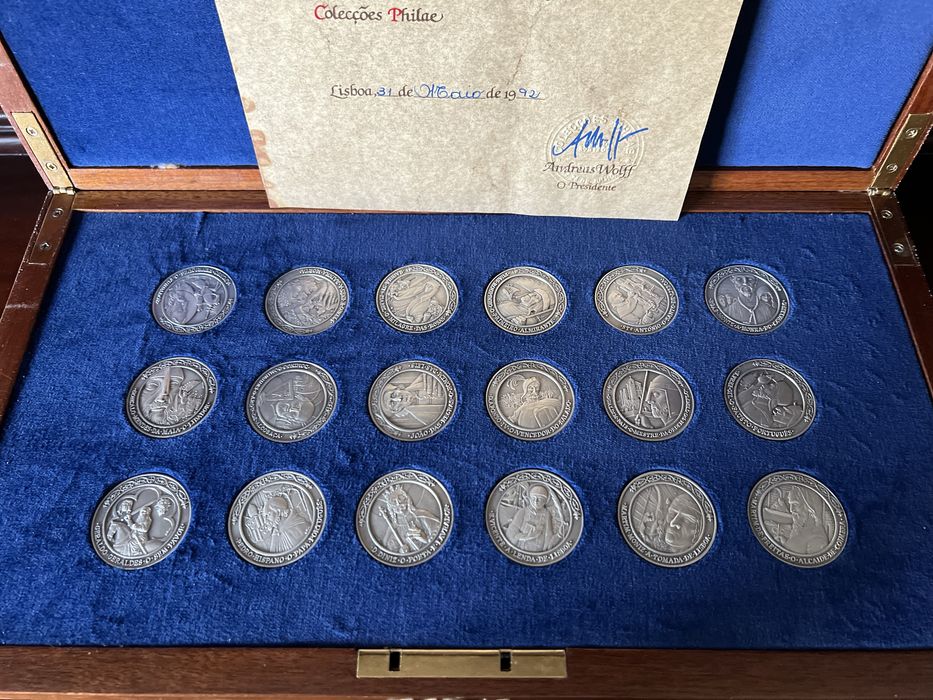 Coleção completa e rara de 18 medalhas em PRATA MACIÇA