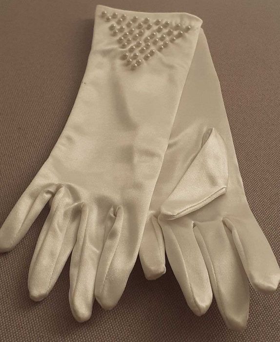 Сумочка  невесты и перчатки