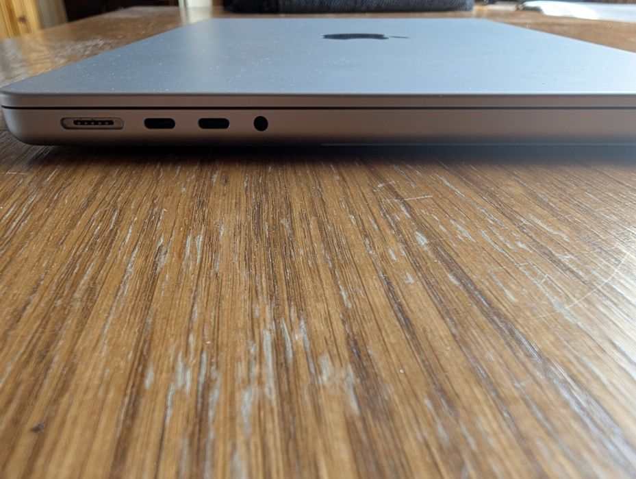 Macbook Pro M3 PRO 18/512