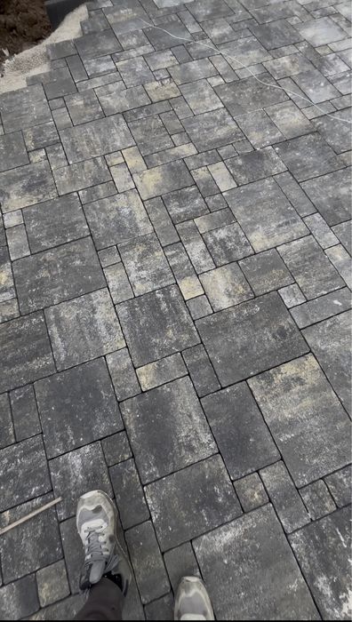 Укладання бруківки  граніту