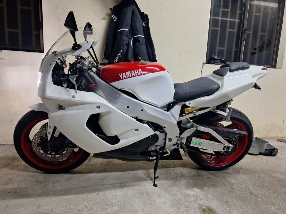 Yamaha YZF 750R impecavel
