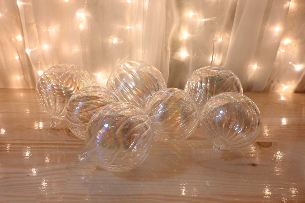 Przezroczyste mieniące się bombki szklane Urocze Śliczne