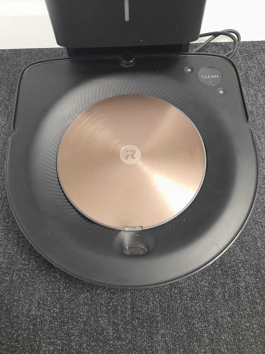iRobot Roomba s9+ – robot sprzątający z automatycznym opróżnianiem