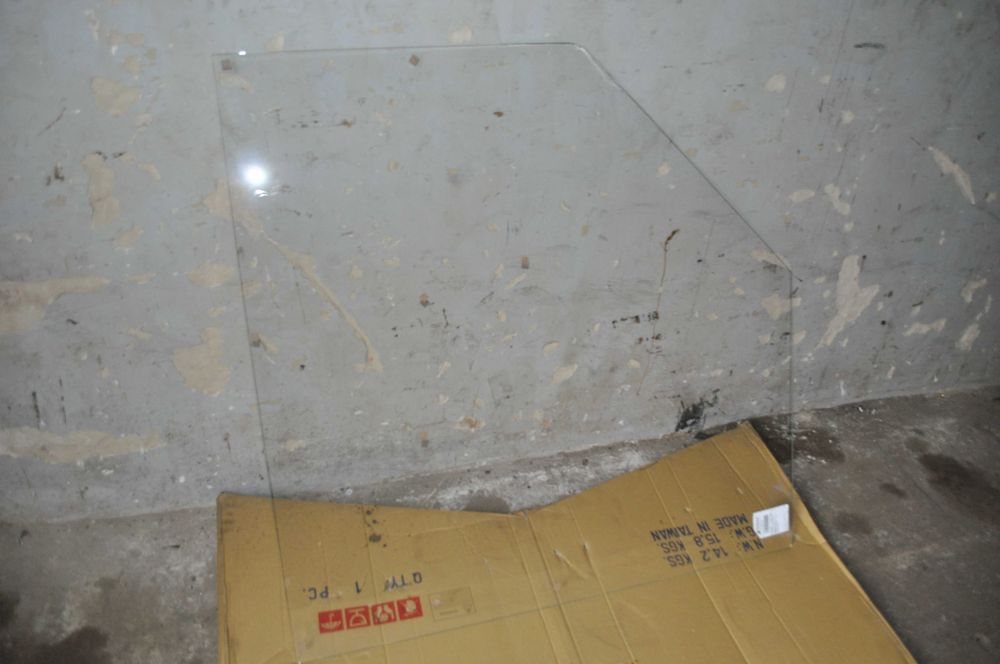 стекло трапеция 1200х1200 6мм мелкий дефект