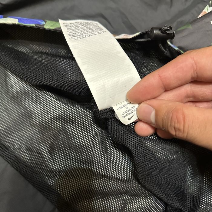 nike жіноча вітровка оригінал