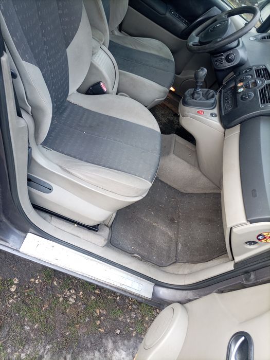 Renault Megane scenik 20 gaz klima