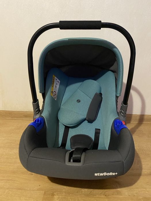 Дитяче автокрісло-люлька до 1 року.