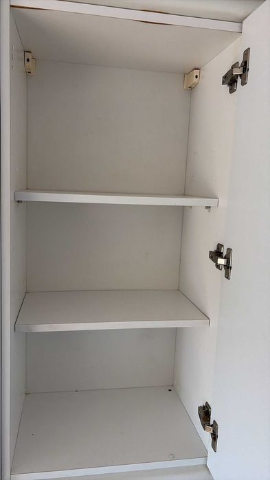Cozinha completa com móveis, bancada e lava-loiça – Barreiro