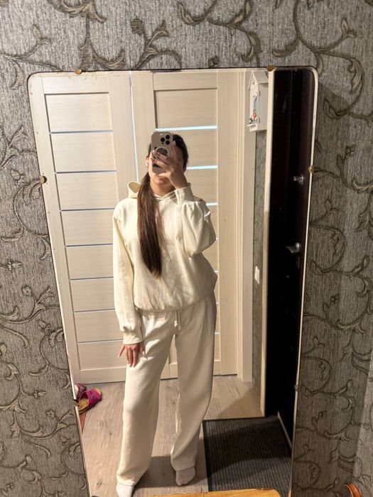 ZARA костюм на флисе ,размер S(полномерный)