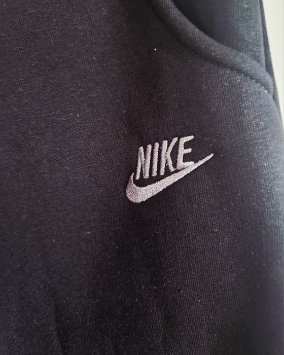 Spodnie dresowe  nowe NIKE xxl.