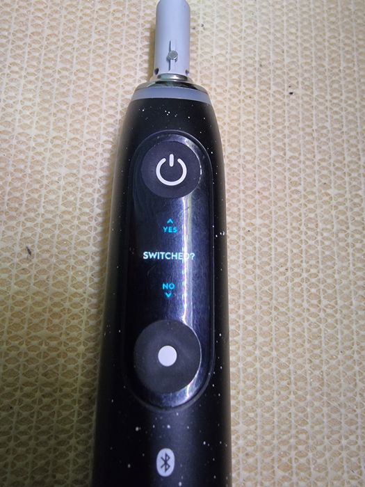 Szczoteczka magnetyczna Oral-B iO Series 10