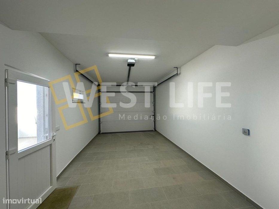 Moradia T3+1 com SUITE, Terraço, excelente iluminação natural e loc...