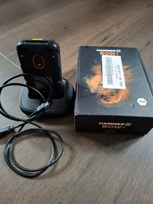 Telefon z klapką. Hammer BOW+