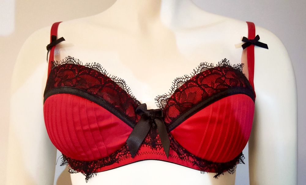 Conjunto Seda LA SENZA Lingerie - 3 peças