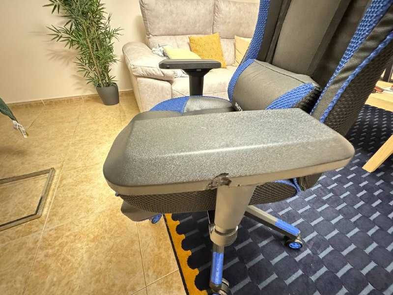 Cadeira Gamer c/ suporte lombar, apoio para pernas e inclinação 180º