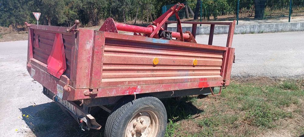 Trator Solis 26 com alfais