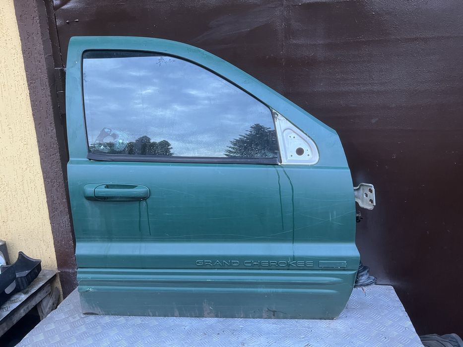 Дверь правая в сборе grand cherokee wj джип чероки 04 год