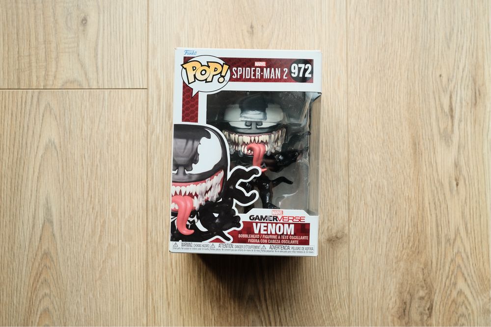 іграшки/фігурки POP Venom 972 та Garfield with Mug 41