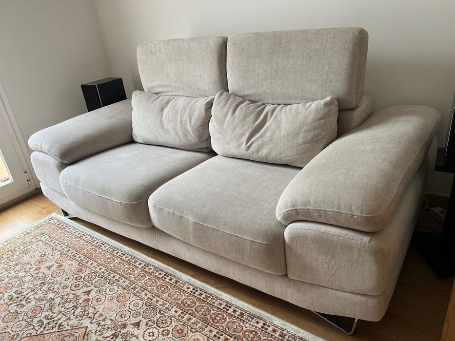 Sofá elegante 2 lugares