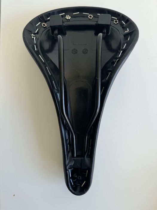 Bicycle saddle - new, noname