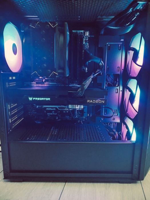 Komputer Gaming Ryzen 5 5600/16GB RAM DDR4/AMD Radeon RX7600